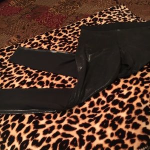 Victoria’s Secret Pink leggings